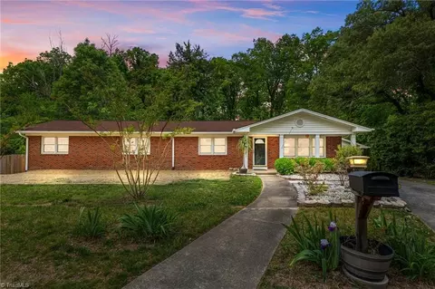 614 Ridgeway Dr, Burlington, NC 27217