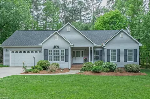 5613 Birkdale Dr, Lexington, NC 27295