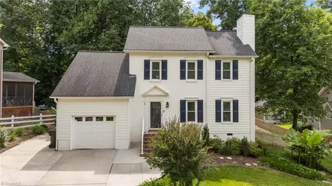 3401 Farm Lake St, Jamestown, NC 27282