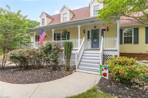 9321 Deer Path Ln, Kernersville, NC 27284