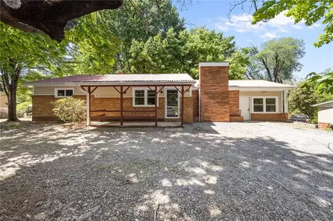 1138 Liberty Dr, Thomasville, NC 27360