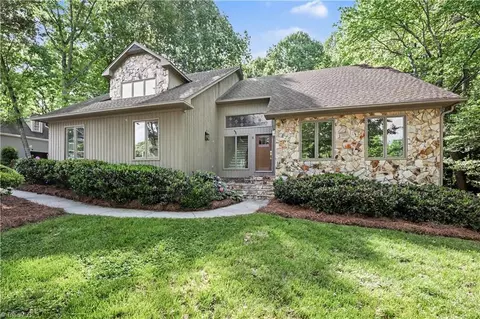 5 Provence Ct, Greensboro, NC 27410