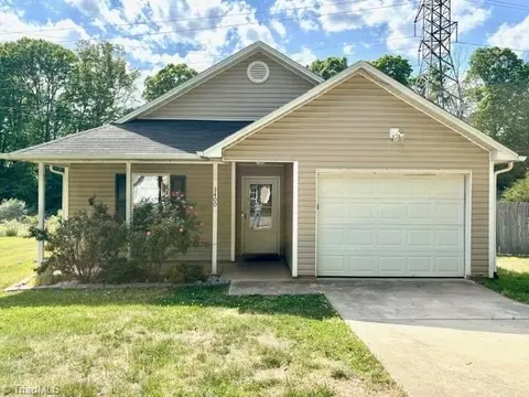 3400 Tinley Park Dr, Winston Salem, NC 27107