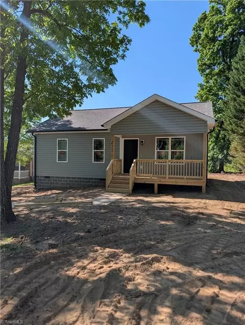 232 Crestwood Cir, High Point, NC 27260