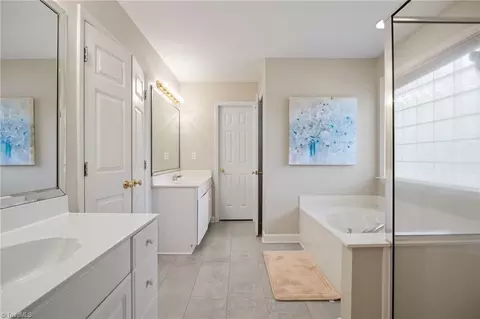 Bath - 340 Mountainview Rd, King, NC 27021 photo 3 of 6