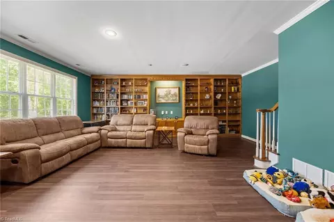 Living - 340 Mountainview Rd, King, NC 27021 photo 3 of 4