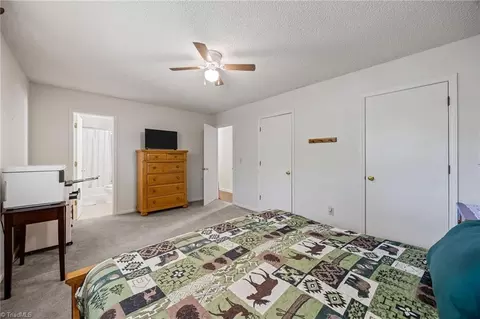 Bedroom - 340 Mountainview Rd, King, NC 27021 photo 4 of 6