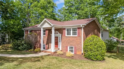 Exterior - 340 Mountainview Rd, King, NC 27021 photo 3 of 16
