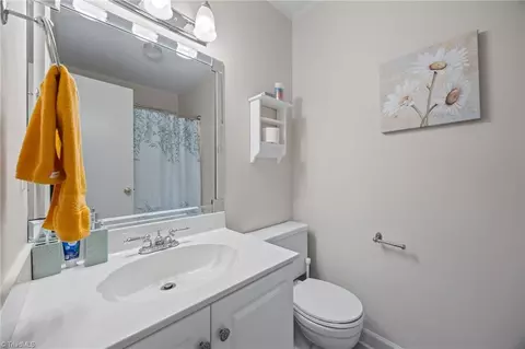 Bath - 340 Mountainview Rd, King, NC 27021 photo 5 of 6