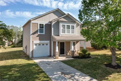 212 Haywards Ln, Mebane, NC 27302