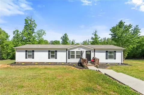 215 Lester Price Rd, Stoneville, NC 27048