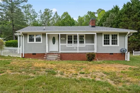 6248 Stanleyville Dr, Rural Hall, NC 27045