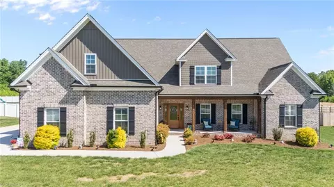 118 Old Dutch Rd, Advance, NC 27006