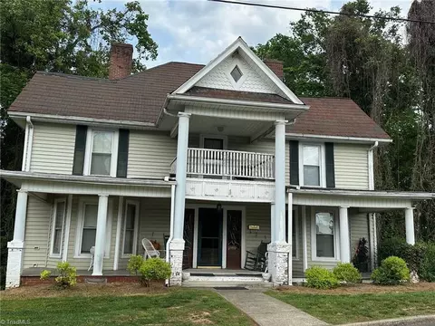 246 Church St, Elkin, NC 28621