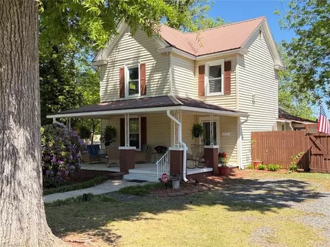 805 Watson St, Reidsville, NC 27320