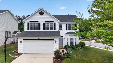2 Pilot Ridge Ct, Greensboro, NC 27407