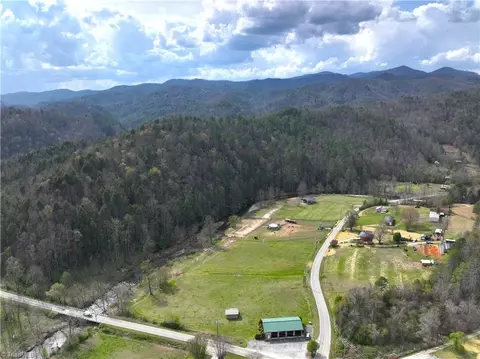 000 Triplett Rd, Ferguson, NC 28624 photo 8