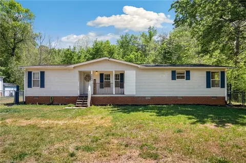 6092 Cain Forest Dr, Walkertown, NC 27051