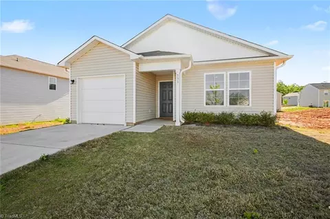 331 Peacock Cir, Lexington, NC 27292