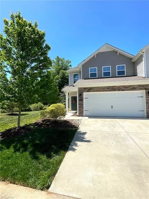 830 Riley Ln, Greensboro, NC 27455