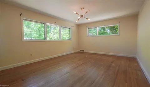 Bedroom - 528 Farriss Ave E, High Point, NC 27262 photo 1 of 3
