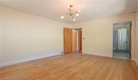 Bedroom - 528 Farriss Ave E, High Point, NC 27262 photo 2 of 3