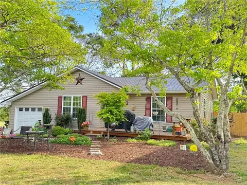 837 Sink Farm Rd, Lexington, NC 27295
