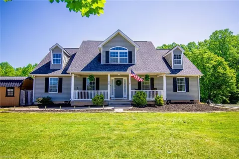 184 Beasley Rd, Mount Airy, NC 27030