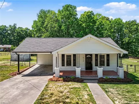 1072 Old State Hwy, Asheboro, NC 27205