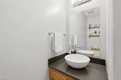 Bath - 3337 Timberwolf Ave, High Point, NC 27265 photo 1 of 4