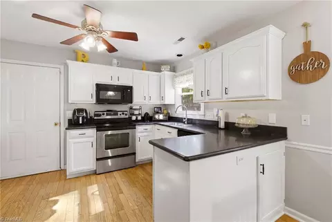 Kitchen - 3337 Timberwolf Ave, High Point, NC 27265 photo 2 of 3