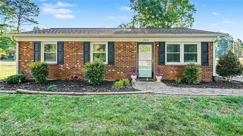 200 Redwood Bnd, King, NC 27021