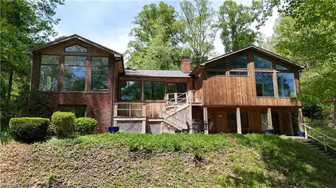700 Lakemont Trl, Mount Airy, NC 27030