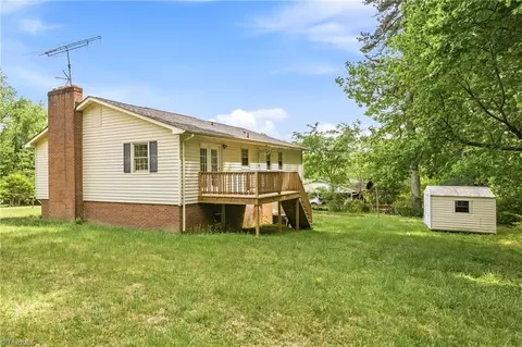 Exterior - 104 Windover Dr, Pinnacle, NC 27043 photo 6 of 9