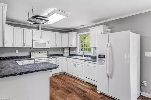 Kitchen - 104 Windover Dr, Pinnacle, NC 27043 photo 1 of 6