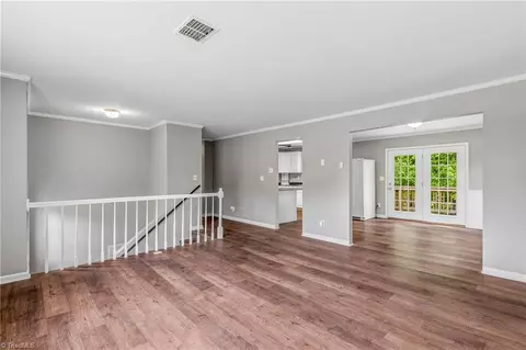 Living - 104 Windover Dr, Pinnacle, NC 27043 photo 4 of 12