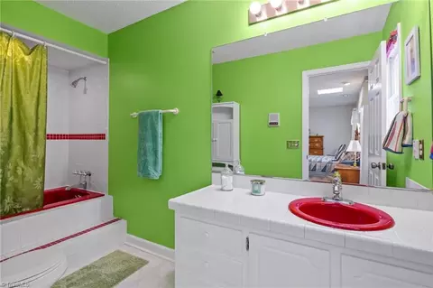 Bath - 786 Central Rd, Clemmons, NC 27012 photo 1 of 2