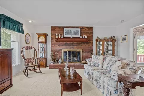 Living - 786 Central Rd, Clemmons, NC 27012 photo 1 of 3
