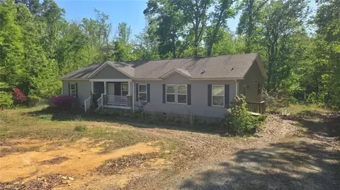 526 Jimmy Creek Rd, Thomasville, NC 27360