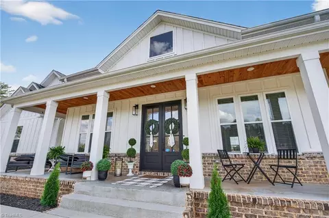 138 Arthur Needham Rd, Pilot Mountain, NC 27041