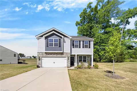 7451 Buckpasser Dr, Greensboro, NC 27455