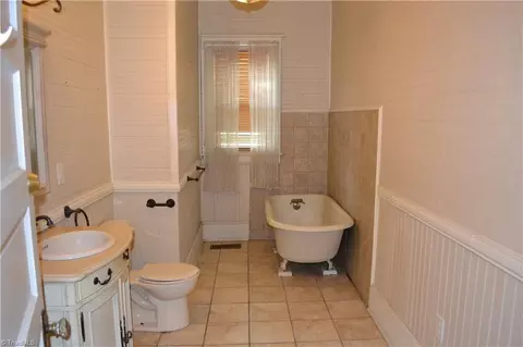 Bath - 100 Academy St E, Madison, NC 27025 photo 1 of 3