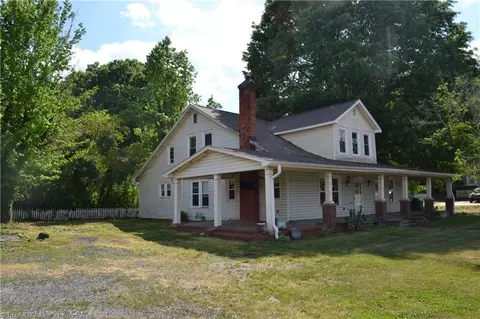 Exterior - 100 Academy St E, Madison, NC 27025 photo 1 of 1