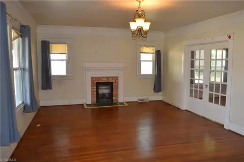 Living - 100 Academy St E, Madison, NC 27025 photo 2 of 5
