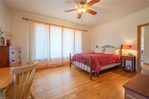 Bedroom - 931 Maple Shade Rd, Laurel Fork, VA 24352 photo 1 of 6