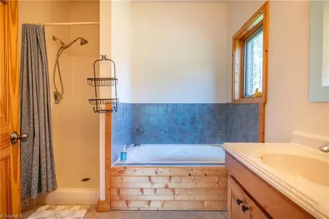 Bath - 931 Maple Shade Rd, Laurel Fork, VA 24352 photo 1 of 4