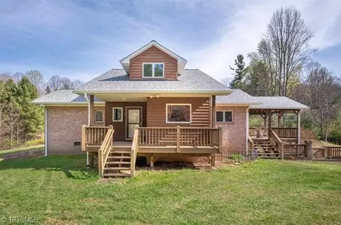 Exterior - 931 Maple Shade Rd, Laurel Fork, VA 24352 photo 6 of 10