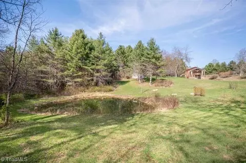 Exterior - 931 Maple Shade Rd, Laurel Fork, VA 24352 photo 2 of 10