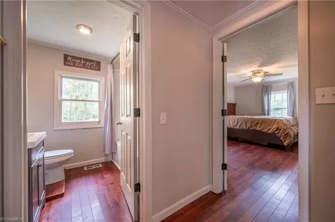 Entry Way - 487 Dry Twig Rd, Laurel Fork, VA 24352 photo 2 of 3