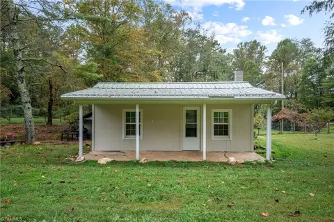 Exterior - 487 Dry Twig Rd, Laurel Fork, VA 24352 photo 1 of 10
